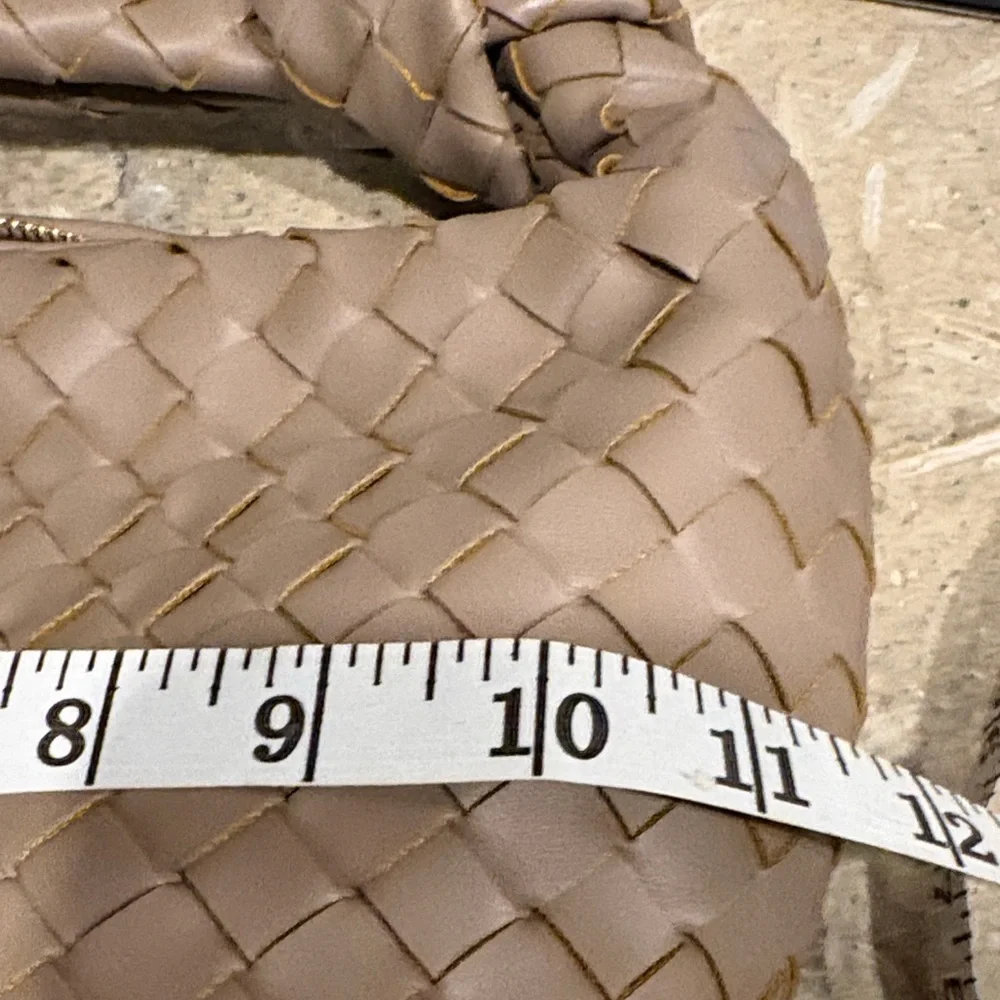 Elegant Tan Woven Handbag